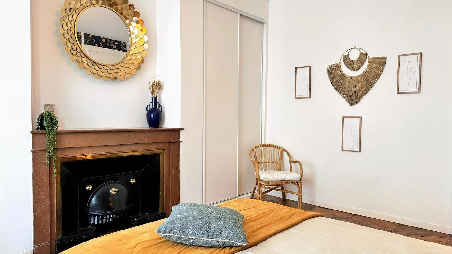 Suite Flamenco Oullins Apartment