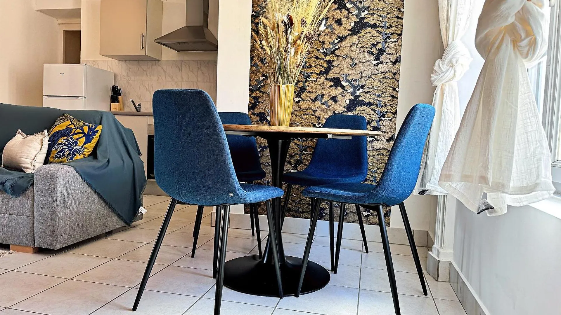 Suite Flamenco Oullins 0*,  France